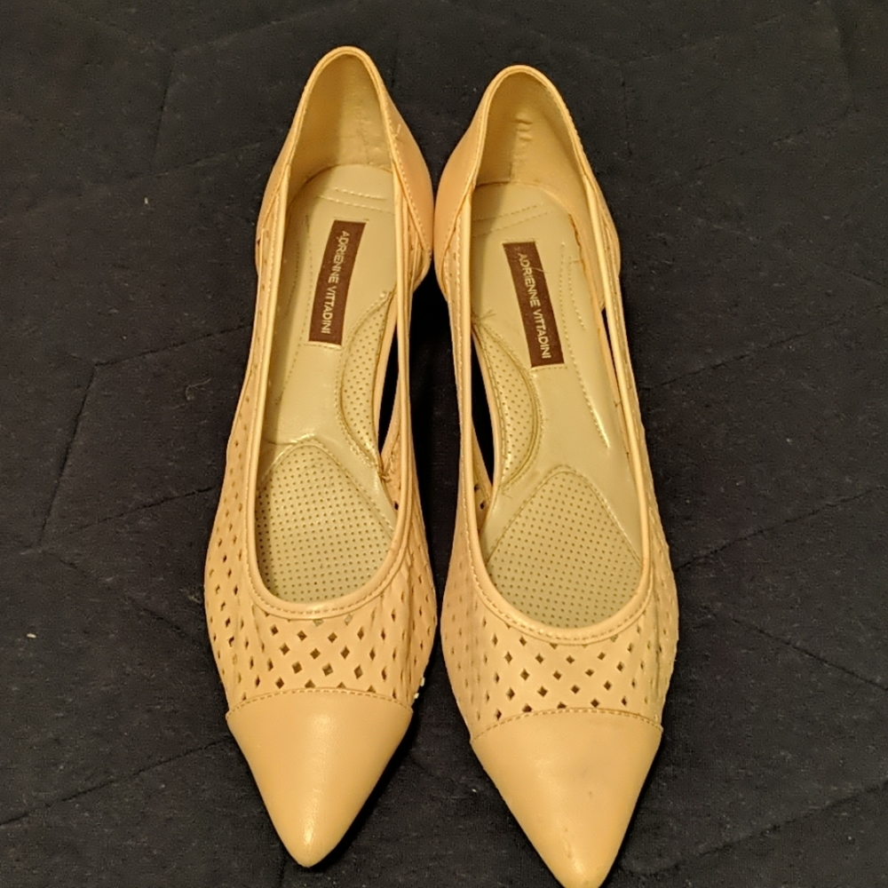 Women's Adrienne Vittadini small heel shoes.